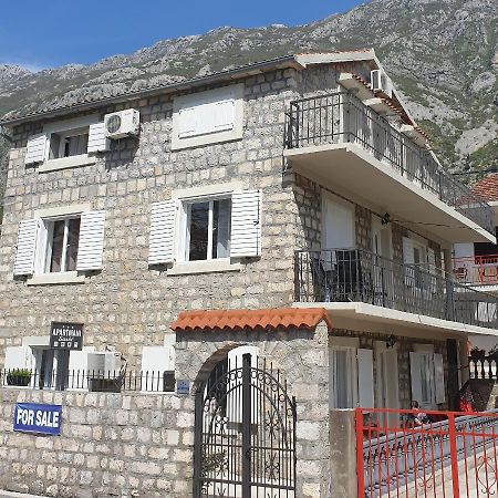Savic Apartments Kotor Buitenkant foto