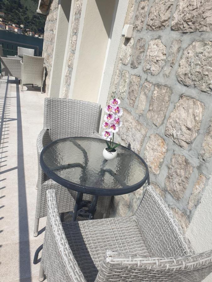 Savic Apartments Kotor Buitenkant foto